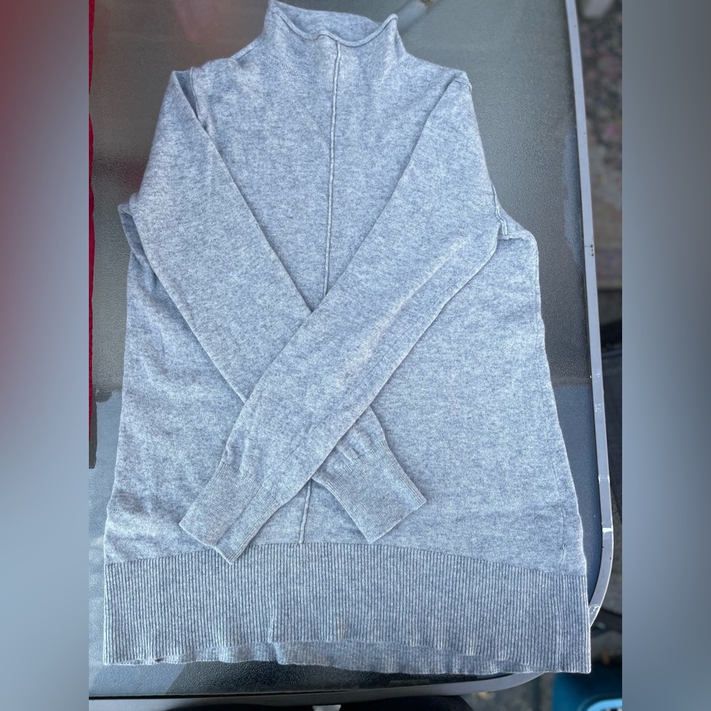 Banana Republic Light Gray Wool Cashmere Sweater